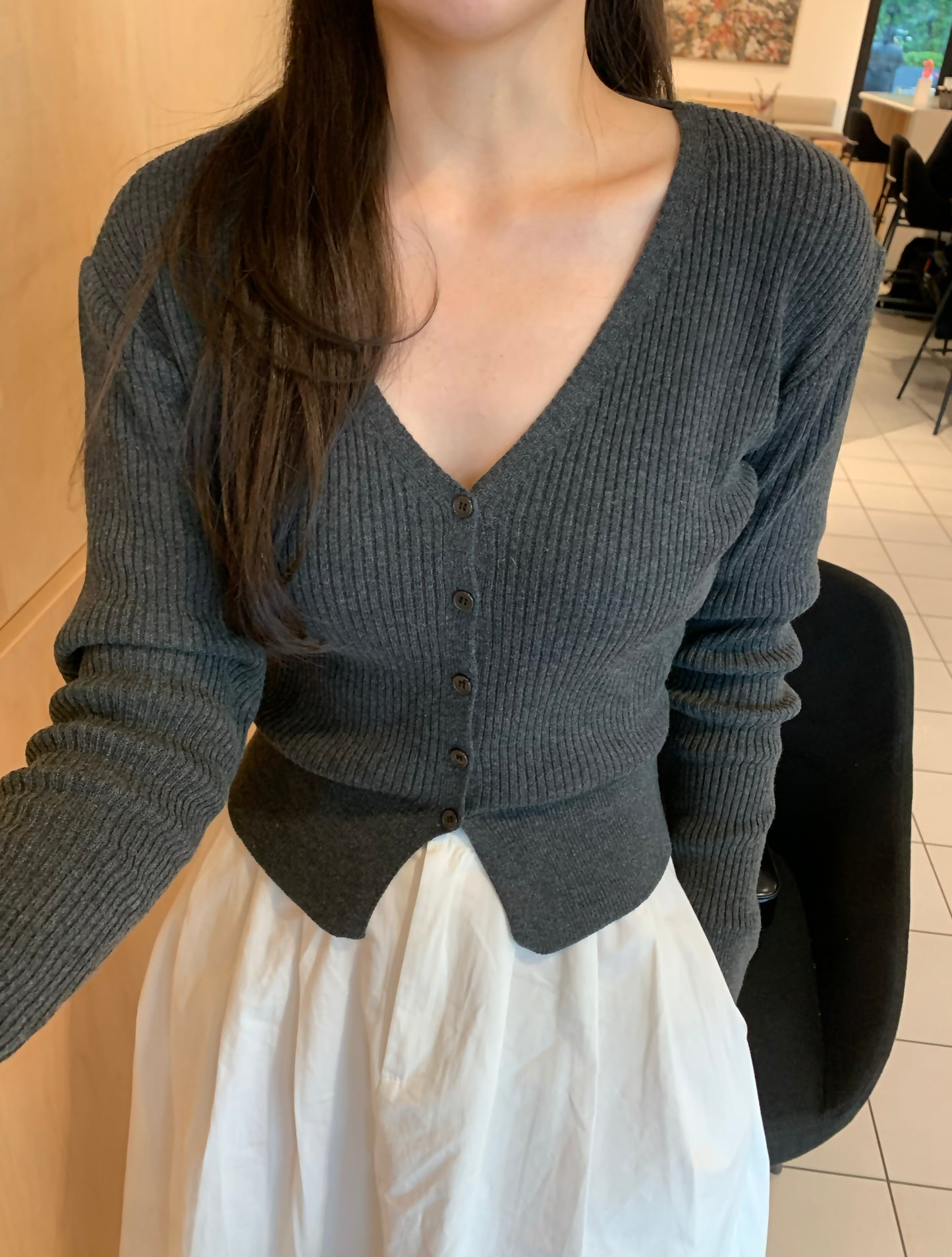 Soft V-neckline Cardigan