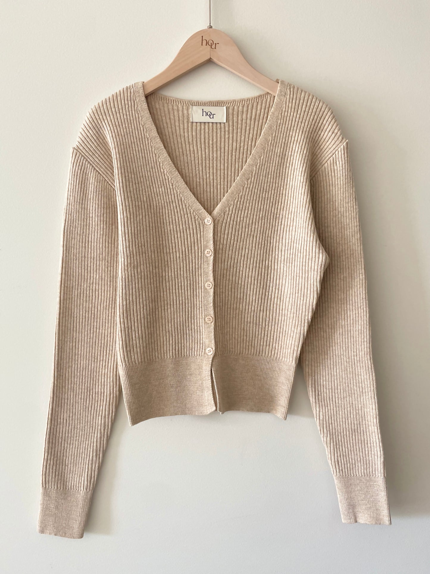 Soft V-neckline Cardigan