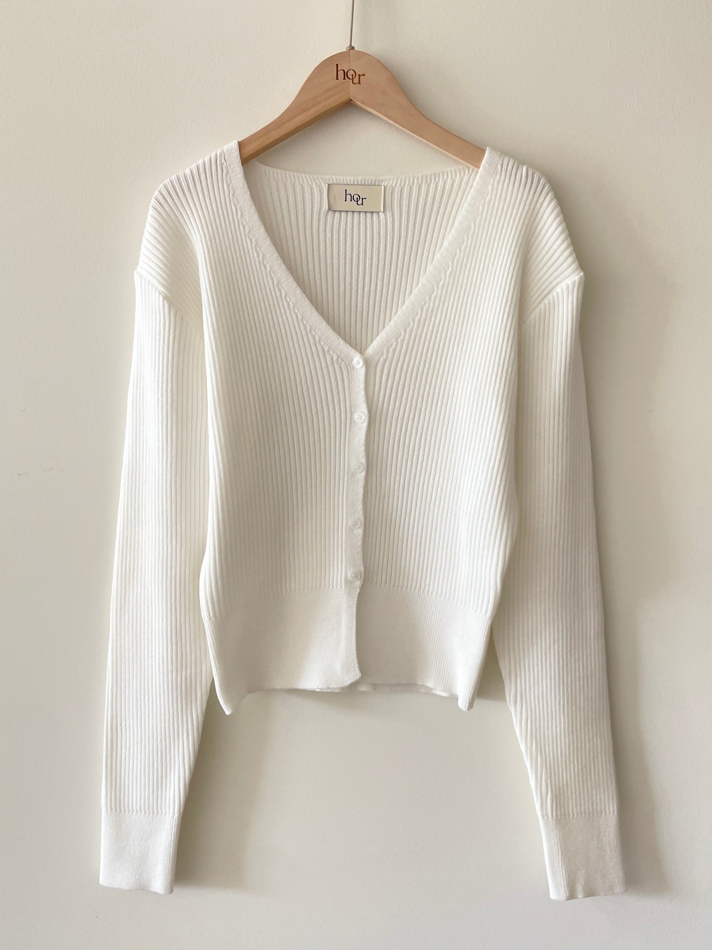 Soft V-neckline Cardigan