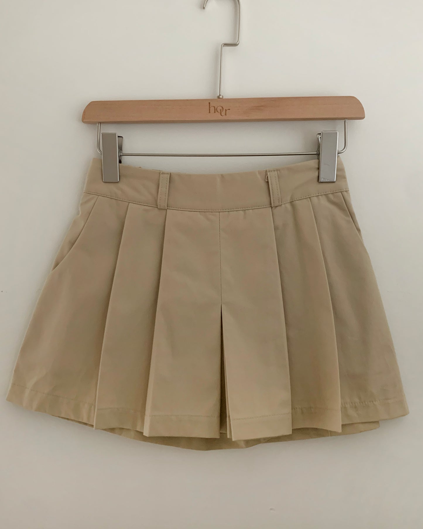 Low-raise Pleated Mini Skort (Banding)