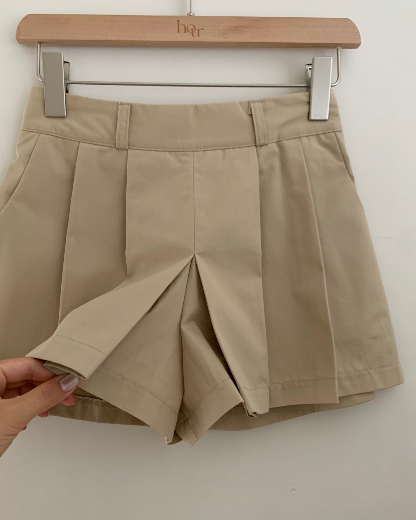 Low-raise Pleated Mini Skort (Banding)